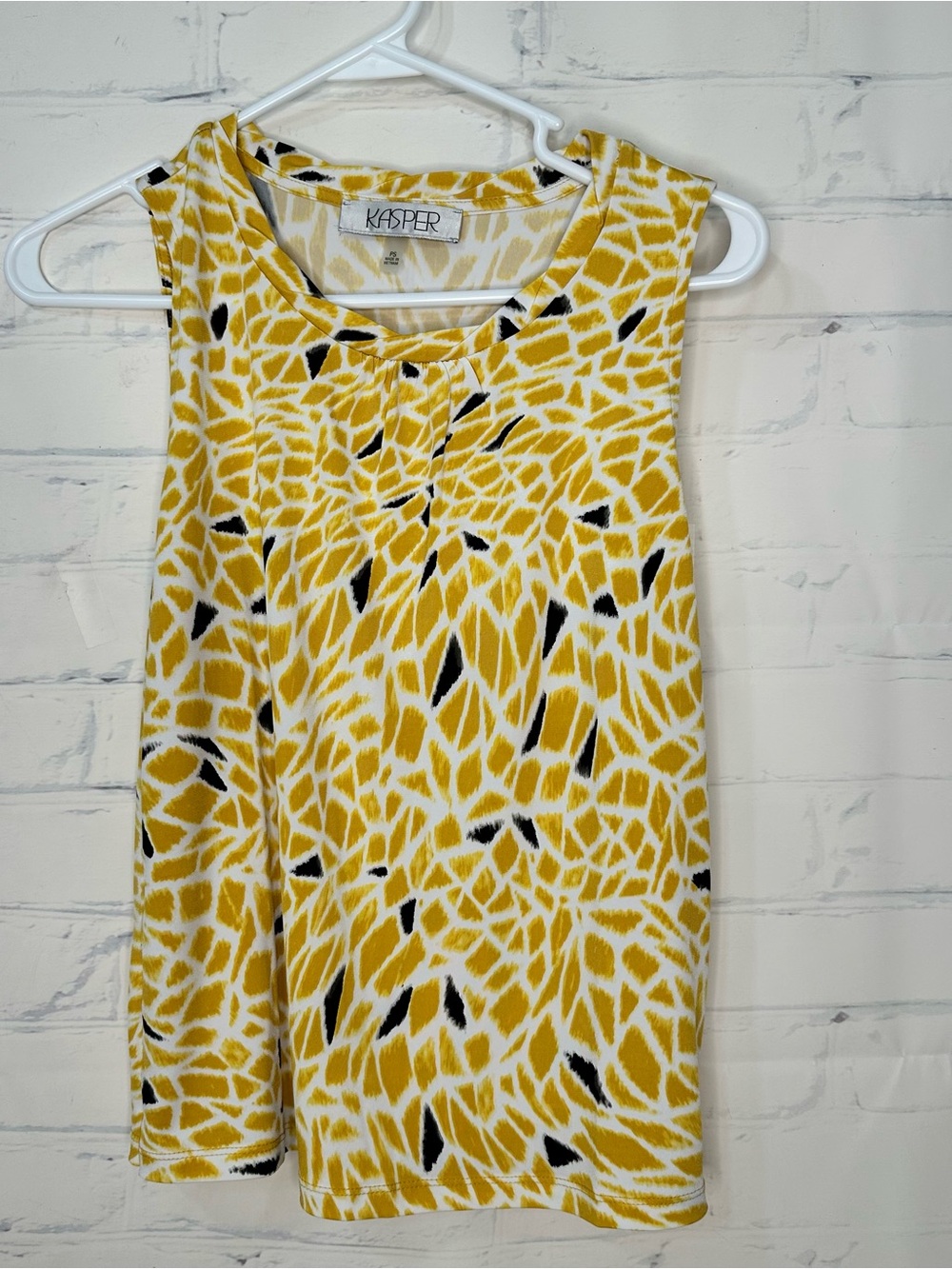 Women’s Kasper small petite multi color sleeveless top